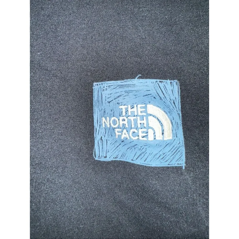 The North Face Box NSE Long Sleeve Graphic Tee Men’s Medium Blue/White Mountain